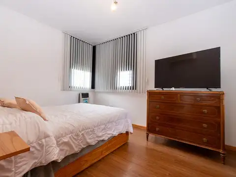 Casa 7 ambientes con 1 baño