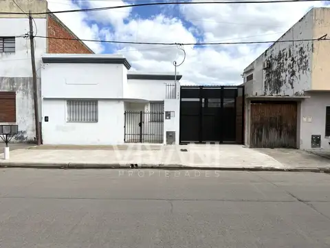 Galpon en Venta 30  mts Fondo