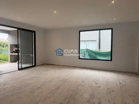 Casa en Venta en Pilar del Este - Santa Emilia, USD 195.000