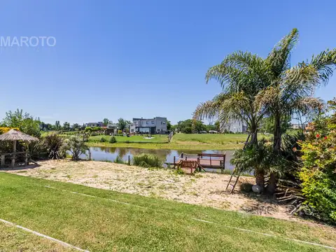Casa en Venta en El Canton - Norte, USD 340.000
