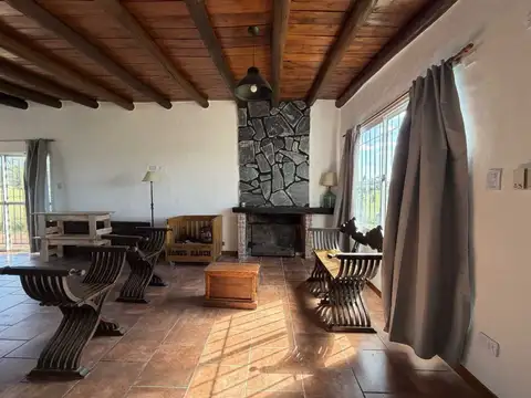VENTA CASA  ESTILO CAMPO A SOLO  200 MTRS DEL MAR