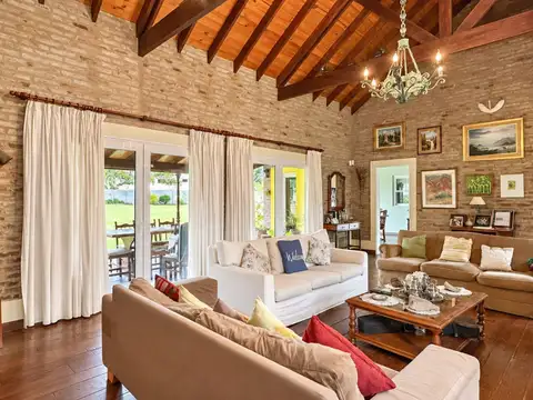 Casa en Venta en Benavidez, USD 580.000