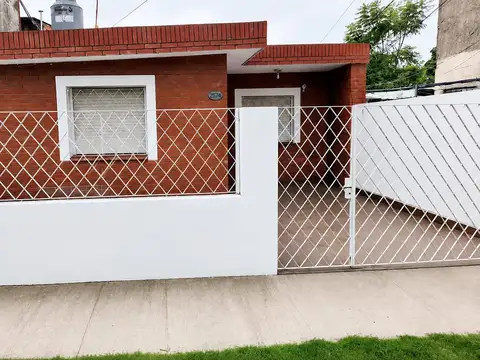 VENTA DE CASA 3 AMBIENTES, SAN MIGUEL