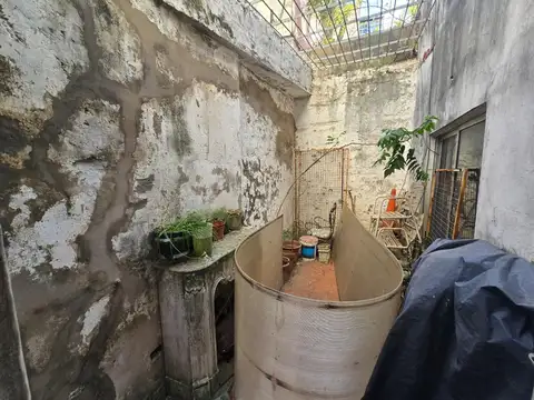 Casa 4 ambientes con 1 baño