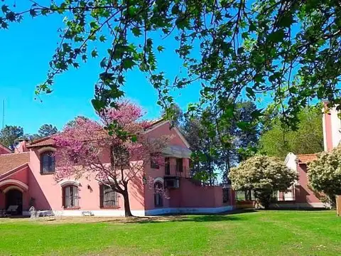 Exclusivas 28 hectáreas con importante casco estilo colonial, Salvador María