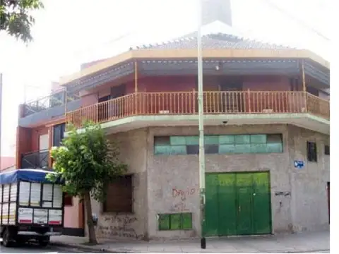 PISO UNICO 3 AMB - FRENTE BALCON CORRIDO - TERRACITA Y LAVADERO * NO APTO CREDITO*