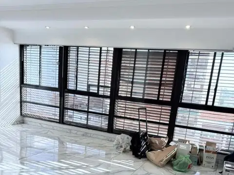 3 AMBIENTES EN EXCELENTE ESTADO AL FRENTE CON COCHERA