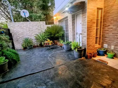 Casa en PH San Miguel Gelly y Obes al  1500