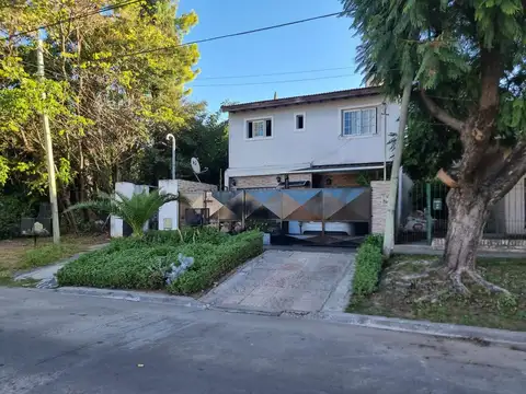 Depto Tipo Casa en Venta con 2 cochera