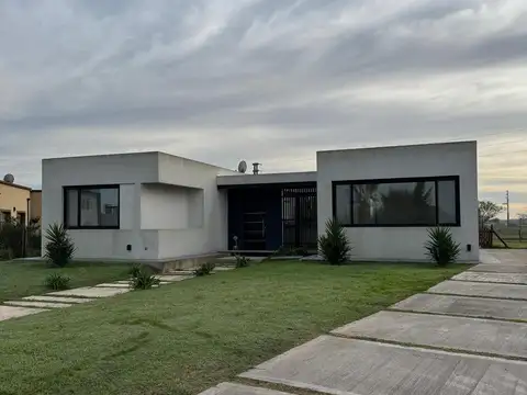 Casa en Venta en Canning, USD 240.000