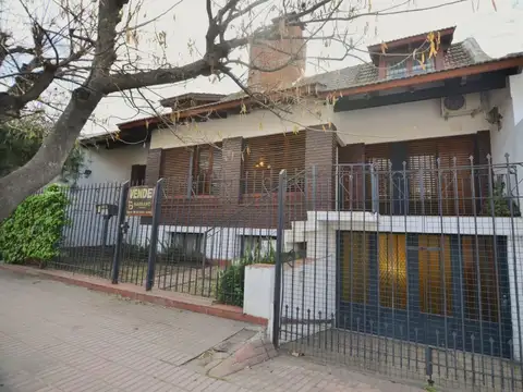 Chalet en inmejorable zona de Viedma