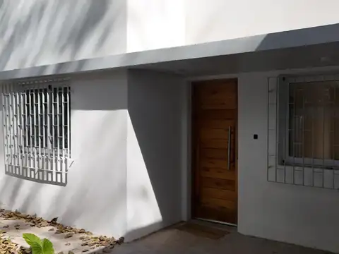 calle 456 entre 24 y Cno. Gral. Belgrano.