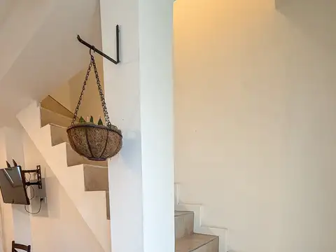 DUPLEX 3 AMBIENTES. DORREGO Y ALBERTI.