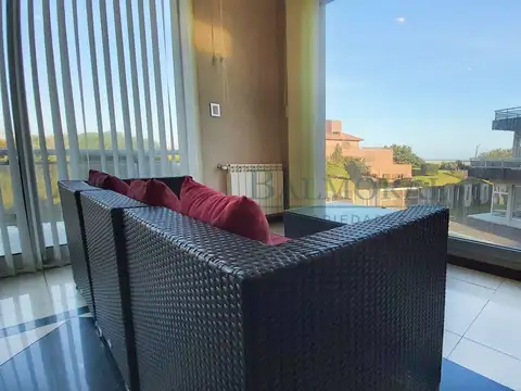 Casa 5 ambientes con 6 baños