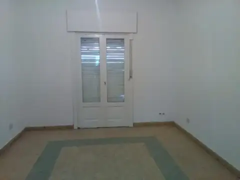 Depto Tipo Casa en Alquiler en Hurlingham, $ 800.000