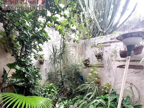 Depto Tipo Casa 3 ambientes con 2 baños
