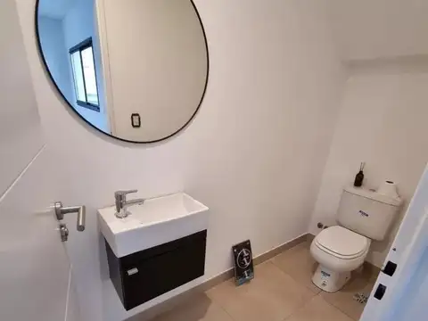 Casa en Venta con 4 cocheras