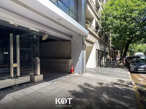 Oficina en Venta con 11 cocheras