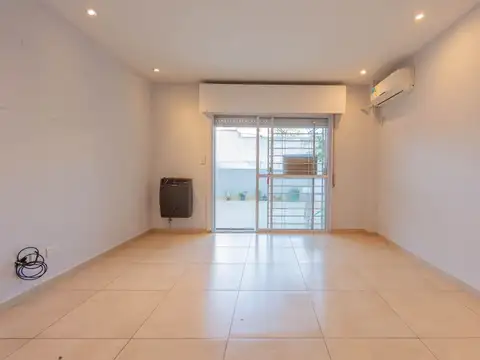 VENTA DEPARTAMENTO 3 AMBIENTES-PATIO VILLA URQUIZA