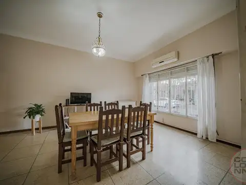 Depto Tipo Casa en Venta de 5 ambientes