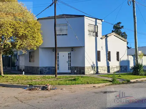 Casa 5 ambientes con 1 baño