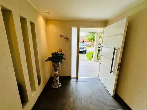 Casa en Alquiler en Campos De Echeverria, USD 2.000