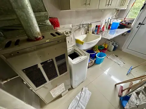Casa 6 ambientes con 4 baños