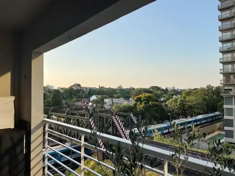 Luminos 2 ambientes con balcón Apto Profesional