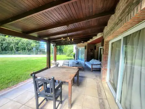Casa en Venta, 7 ambientes en el Golf Club Argentino, Ruta 8 km 41.5