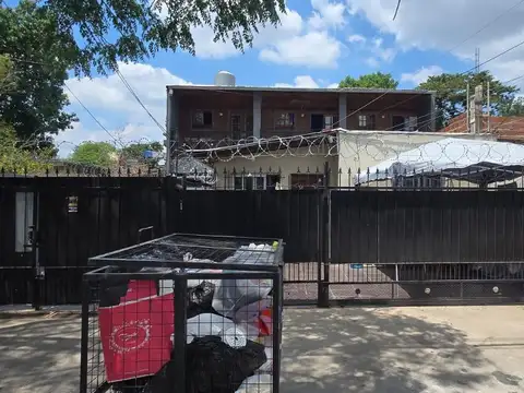 Venta casa   Complejo de 9 departamentos - Jose C Paz
