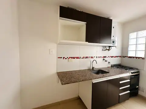 Depto Tipo Casa en Alquiler de 1 dormitorio