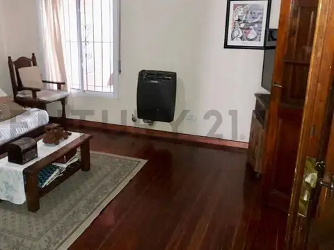 Yapeyú , Piso 4700