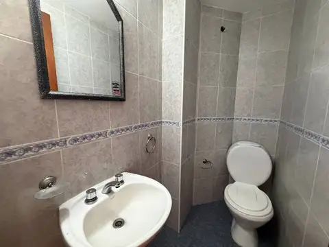 Casa en Alquiler con 1 cochera