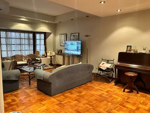 Casa 6 ambientes con 3 baños