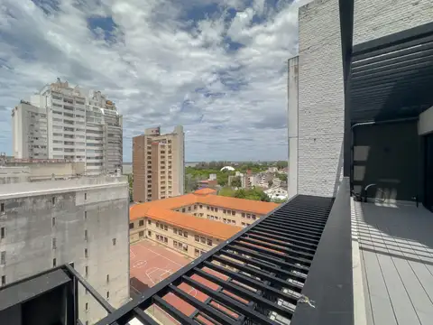 Casa en Alquiler con 1 cochera