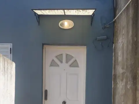 Depto Tipo Casa en Alquiler de 1 dormitorio