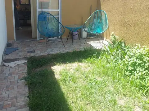 Depto Tipo Casa 2 ambientes con 1 baño