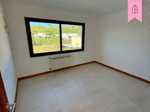 Casa en venta - 3 dorm en B° Praderas - San Lorenzo Chico