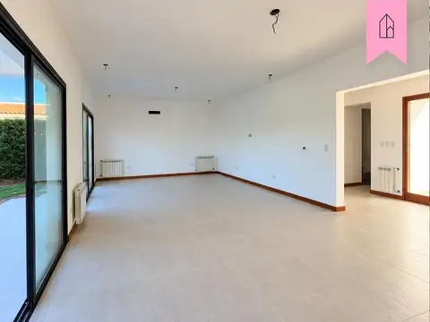 Casa 3 ambientes con 3 baños