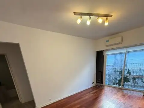 Alquiler departamento de 2 ambientes Vicente Lopez excelente ubicación  Con cochera Movible