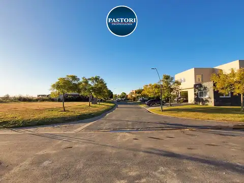 VISTAS, PUERTOS DEL LAGO - LOTE 357