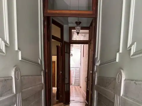 La Rioja e/ Avenida Belgrano y Venezuela