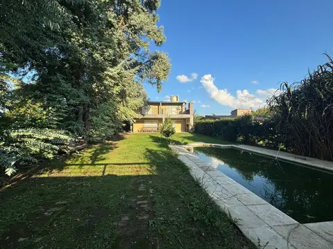 Casa en venta en Loma Verde    ID 5974