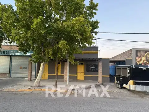 Local en Venta en General Fernandez Oro, USD 180.000