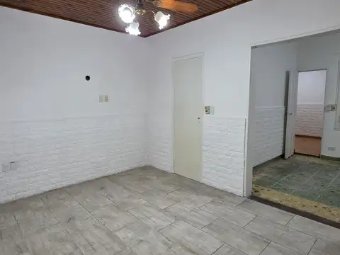 Depto Tipo Casa en Alquiler 50 años