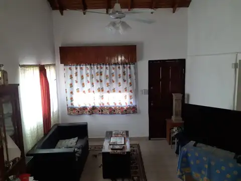 Casa + 2 deptos en venta en Belen De Escobar