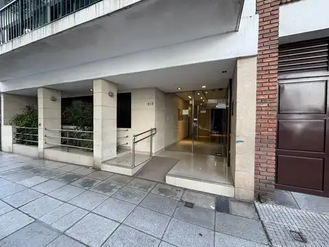 Moldes 1600, Piso 6