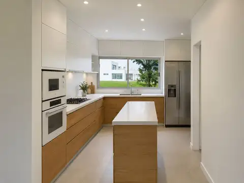 Casa 4 ambientes con 2 baños