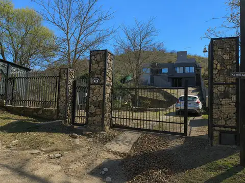 Las Acacias