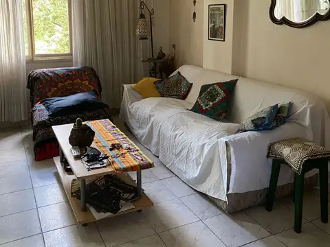 Idolo Uno 3700, Piso 2